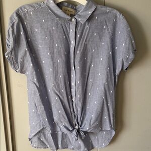 cloth & stone Light Blue Dot Tie-Hem Button-Front Top